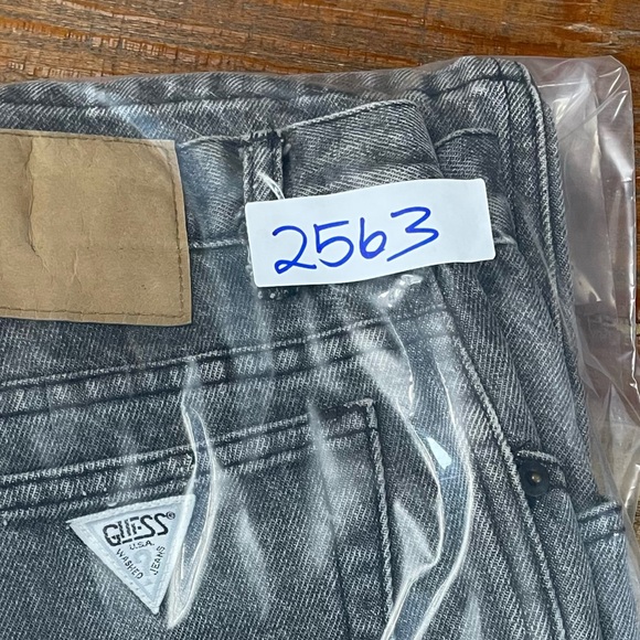 Vintage Guess by Georges Marciano Washed Black High Rise Jean- Size 29 - Picture 11 of 11
